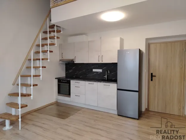 Pronájem bytu 3+kk, Znojmo, nám. Kpt. Otm. Chlupa, 65 m2