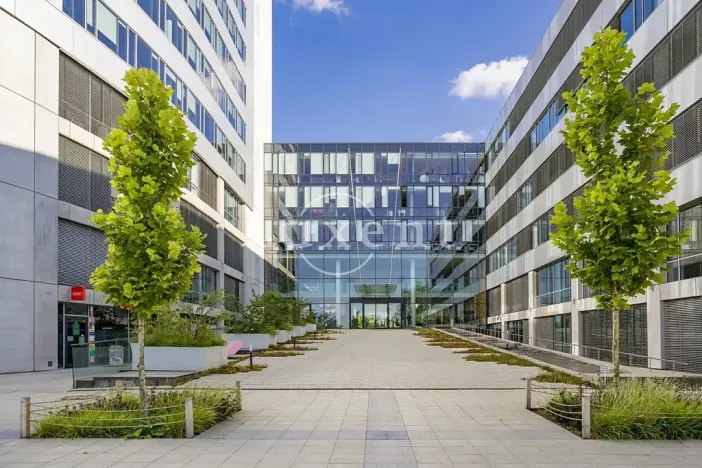 Pronájem obchodního prostoru, Praha, Na hřebenech II, 630 m2