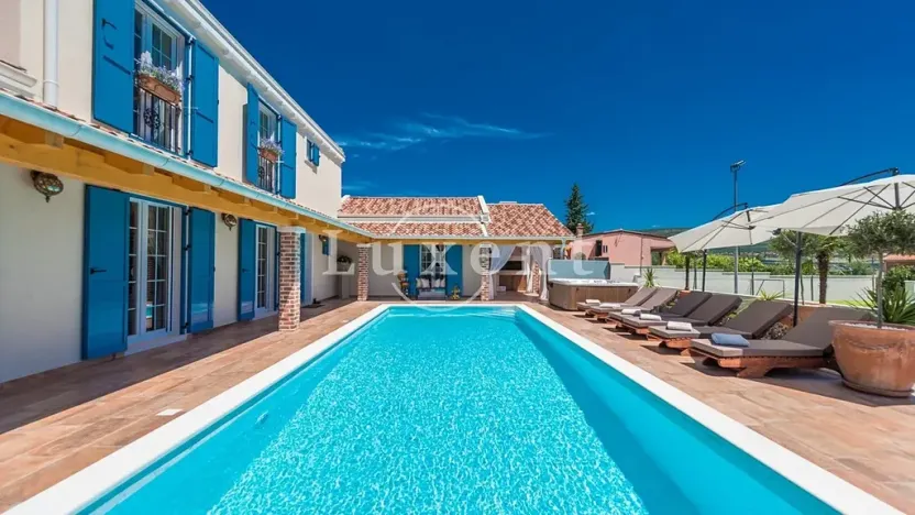 Prodej vily, Zadar, Chorvatsko, 410 m2