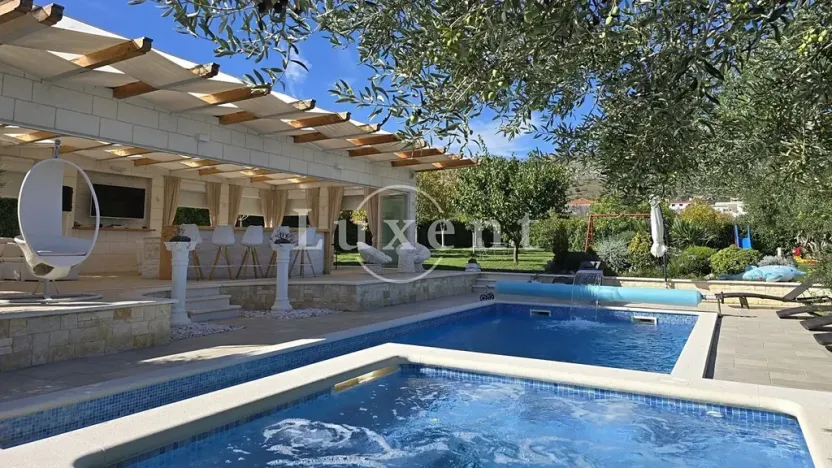 Prodej vily, Trogir, Chorvatsko, 135 m2