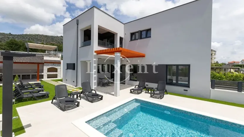 Prodej rodinného domu, Trogir, Chorvatsko, 200 m2