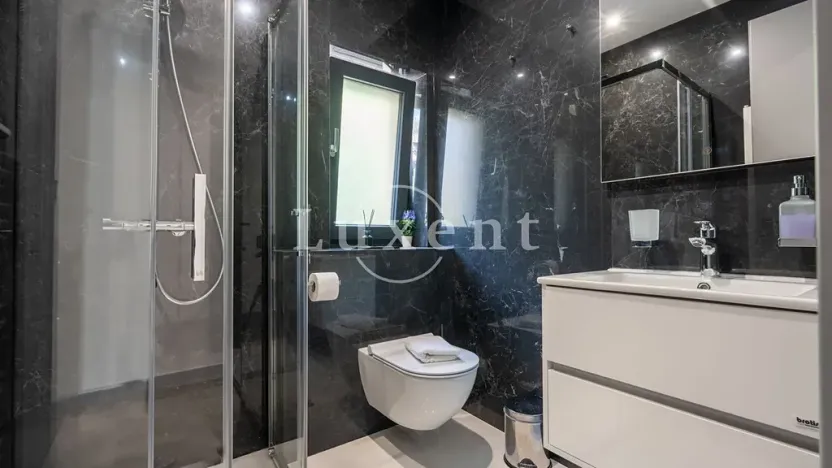 Prodej vily, Makarska, Chorvatsko, 280 m2