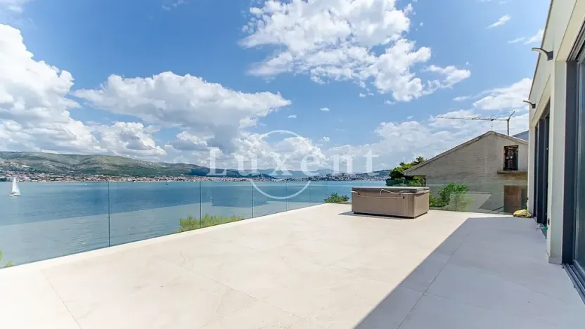 Prodej vily, Trogir, Chorvatsko, 349 m2