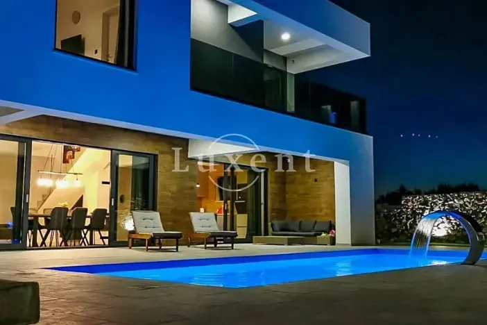 Prodej vily, Zadar, Chorvatsko, 230 m2