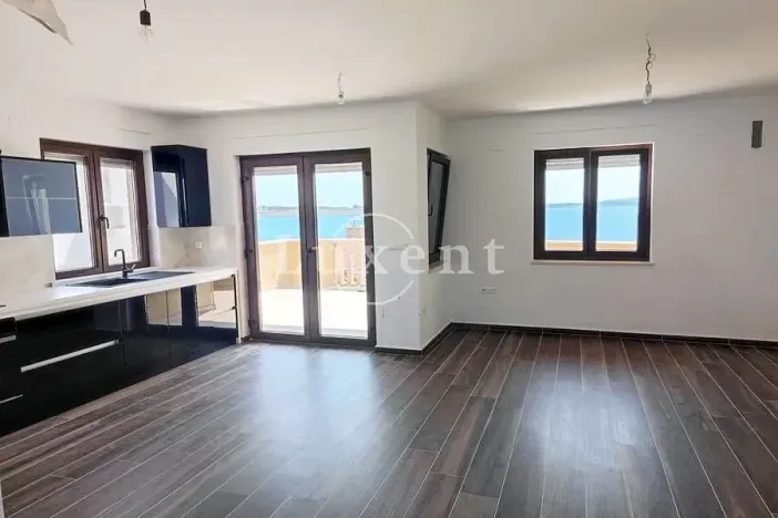 Prodej bytu 4+kk, Pag, Chorvatsko, 113 m2