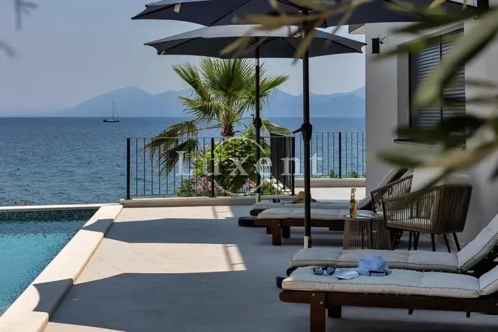 Prodej bytu 3+kk, Sućuraj, Chorvatsko, 220 m2