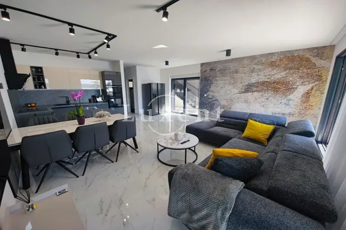 Prodej rodinného domu, Zadar, Chorvatsko, 210 m2