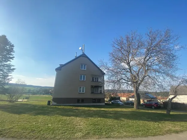 Prodej bytu 2+kk, Bzová, 42 m2