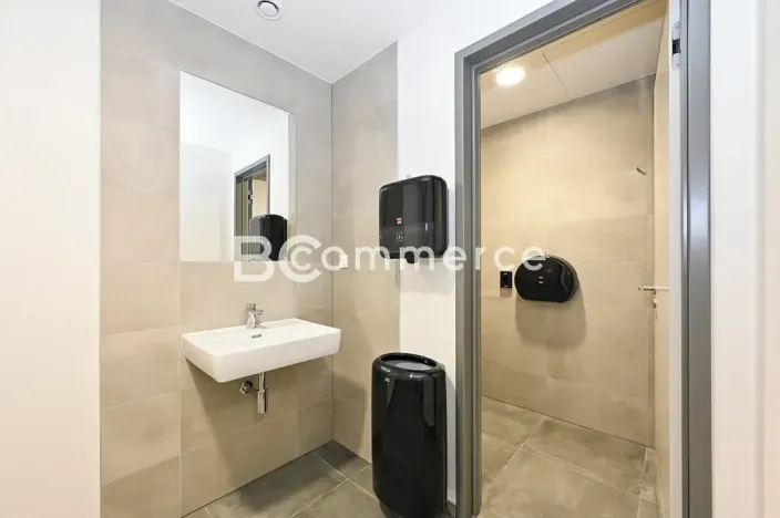 Pronájem skladu, Brno, Svatopetrská, 203 m2