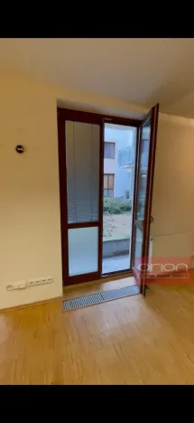 Pronájem bytu 1+kk, Praha - Žižkov, Husitská, 48 m2