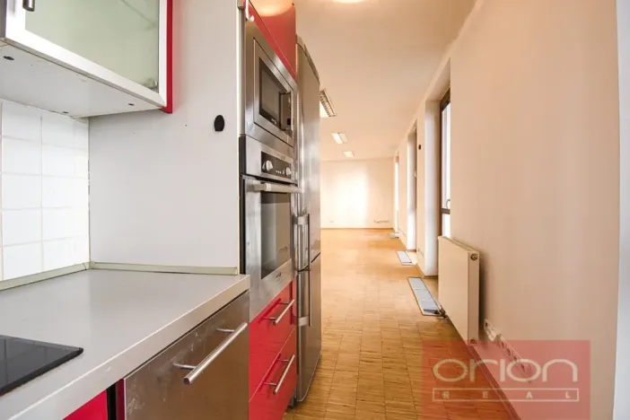 Pronájem bytu 1+kk, Praha - Žižkov, Husitská, 48 m2