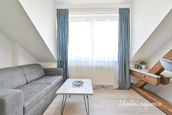 Pronájem bytu 1+kk, Brno - Královo Pole, Slovinská, 23 m2