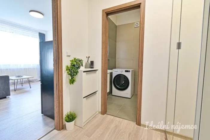 Pronájem bytu 1+kk, Brno - Královo Pole, Slovinská, 23 m2