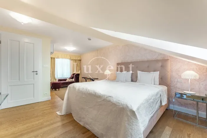 Prodej bytu 3+kk, Karlovy Vary, Vřídelní, 105 m2