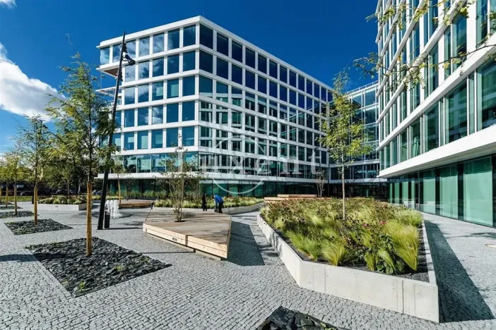 Pronájem kanceláře, Praha - Holešovice, Plynární, 171 m2