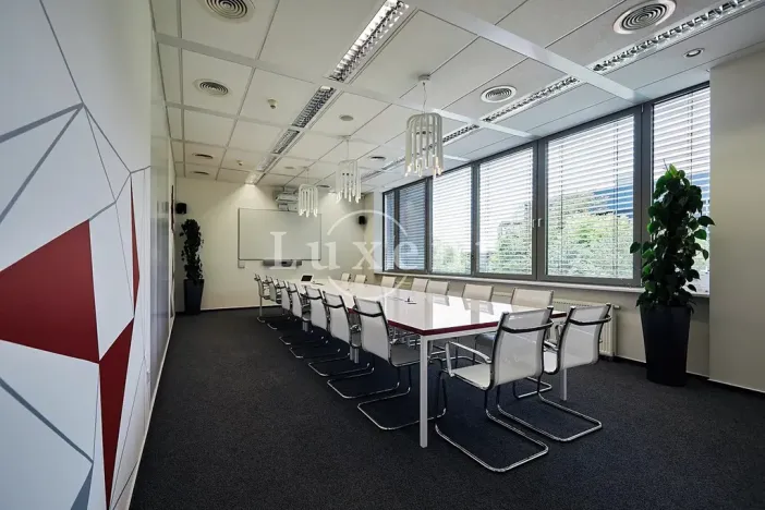 Pronájem kanceláře, Praha, Radlická, 516 m2