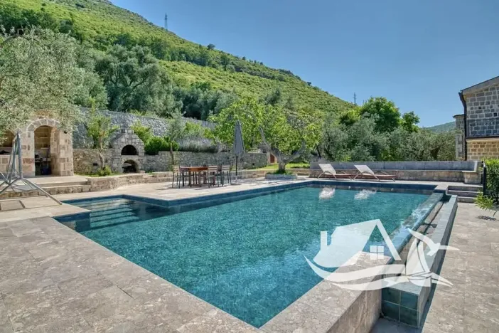 Prodej vily, Rijeka Reževići, Černá Hora, 400 m2