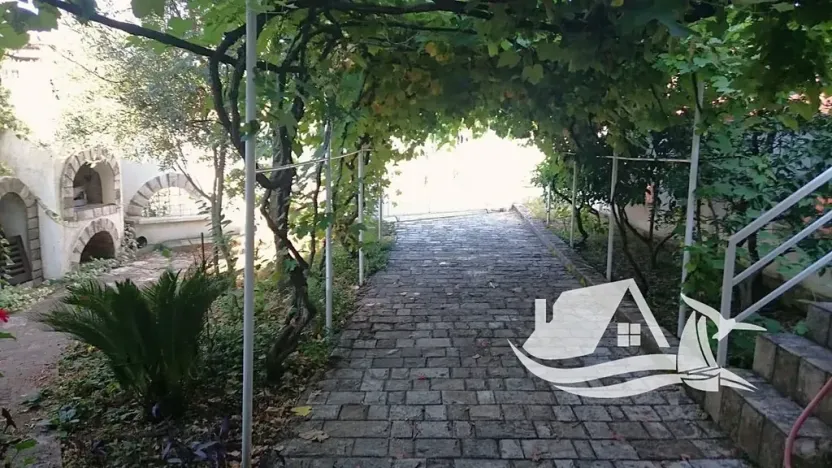 Prodej rodinného domu, Kunje, Černá Hora, Утјеха, 160 m2