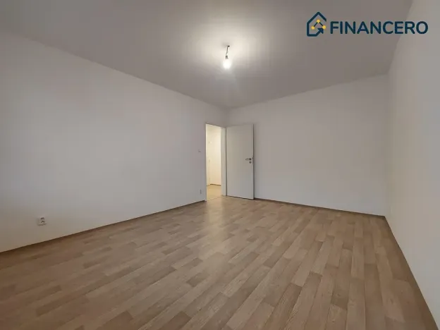 Pronájem bytu 2+1, Brno, Strážnická, 58 m2