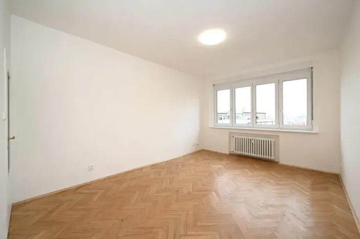Pronájem bytu 1+kk, Praha - Nusle, Čiklova, 30 m2