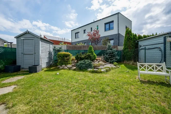 Prodej rodinného domu, Praha - Cholupice, Zálužická, 153 m2