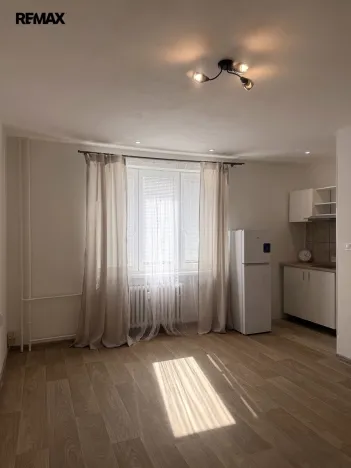 Pronájem bytu 1+kk, Karlovy Vary, Sokolovská, 24 m2