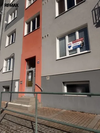 Pronájem bytu 1+kk, Karlovy Vary, Sokolovská, 24 m2