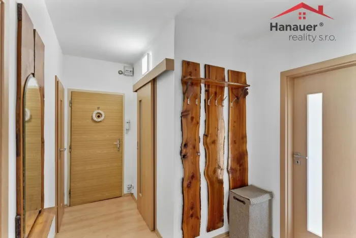 Prodej bytu 3+1, Mojžíř, Jindřicha Plachty, 81 m2