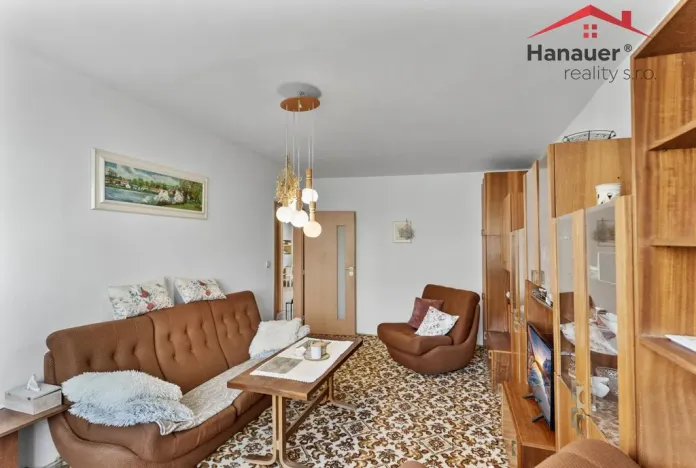 Prodej bytu 3+1, Mojžíř, Jindřicha Plachty, 81 m2