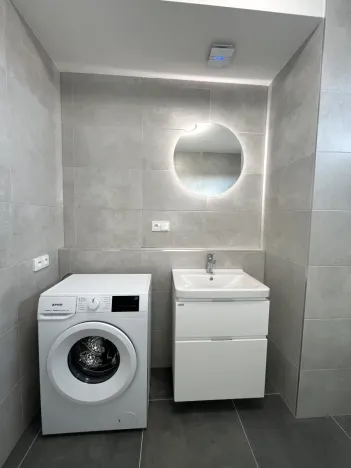 Pronájem bytu 1+kk, České Budějovice - České Budějovice 5, Dobrovodská, 41 m2