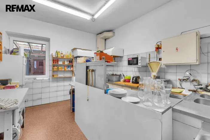 Pronájem restaurace, Hořice, Čechova, 340 m2