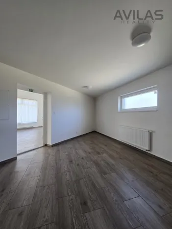 Pronájem obchodního prostoru, Týnec nad Sázavou, K Lesíku, 108 m2