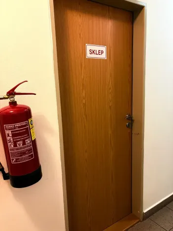 Pronájem - jiné, Praha - Holešovice, Osadní, 2 m2