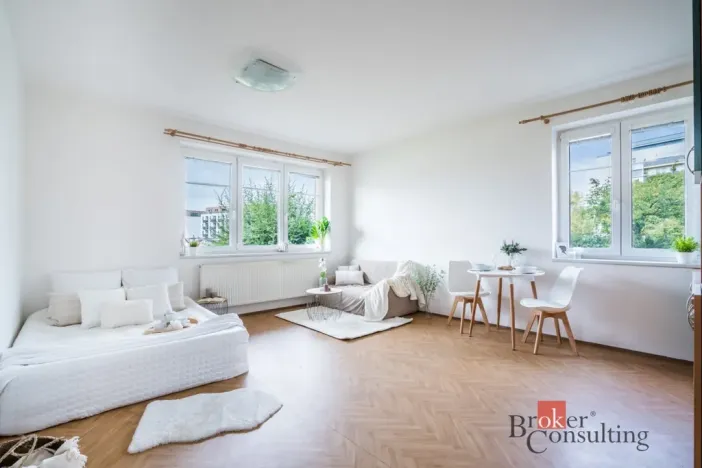 Prodej bytu 1+kk, Hradec Králové - Třebeš, Zborovská, 32 m2