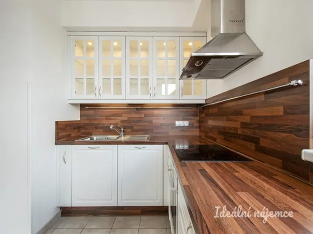 Pronájem bytu 3+kk, Praha - Vysočany, Pod Harfou, 71 m2