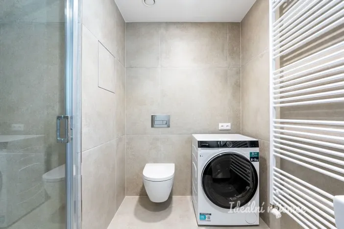 Pronájem bytu 1+kk, Praha - Hloubětín, Poděbradská, 40 m2