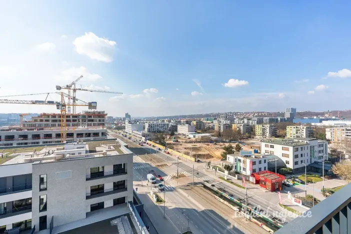 Pronájem bytu 1+kk, Praha - Hloubětín, Poděbradská, 40 m2