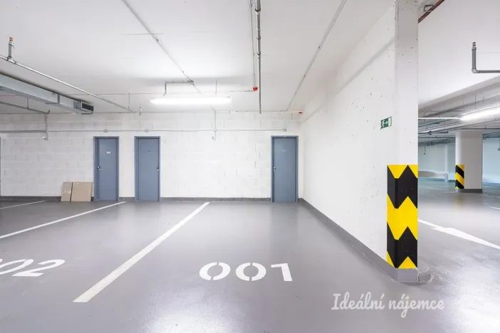 Pronájem bytu 1+kk, Praha - Hloubětín, Poděbradská, 32 m2