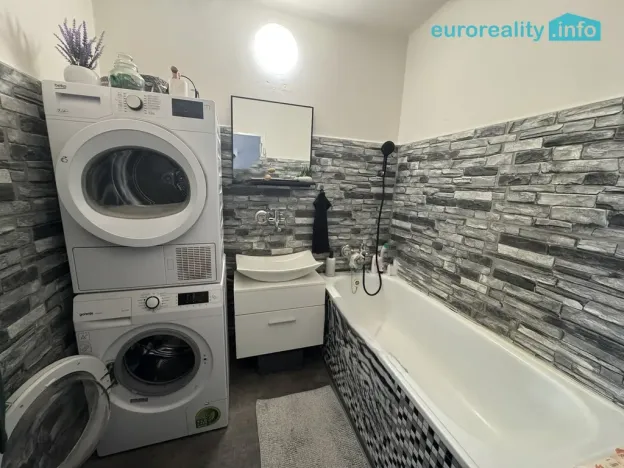 Pronájem bytu 2+1, Velká Hleďsebe - Klimentov, 55 m2