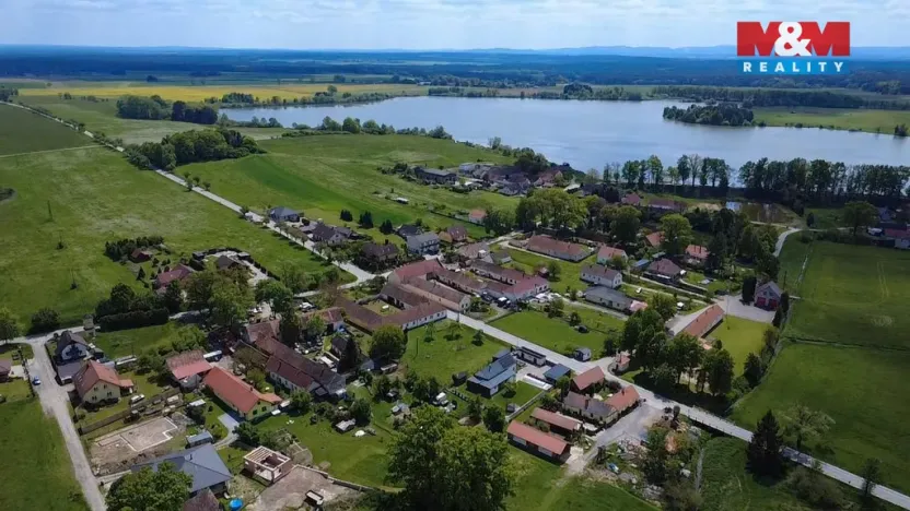 Prodej pozemku pro bydlení, Lišov - Vlkovice, 886 m2