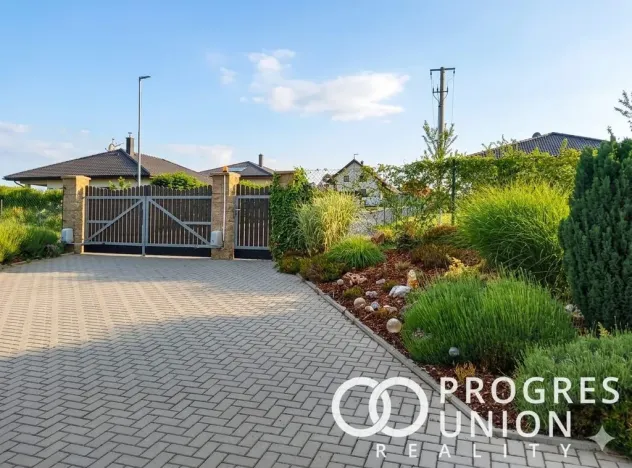 Prodej rodinného domu, Kunovice, 200 m2