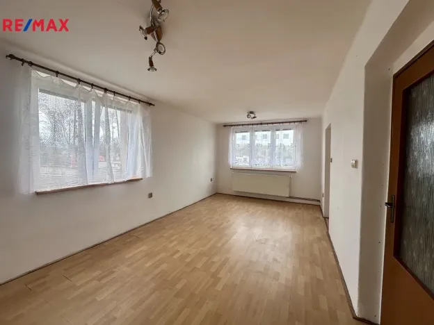 Pronájem bytu 1+1, Jistebnice, Nad Hřištěm, 39 m2