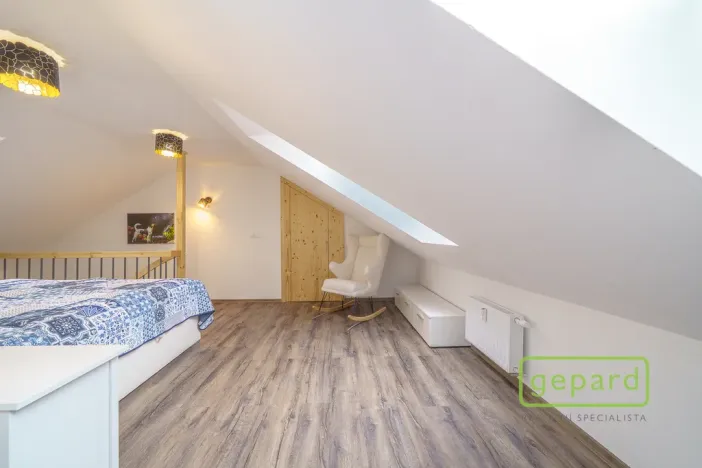 Prodej bytu 3+1, Karlovy Vary, Šumavská, 99 m2