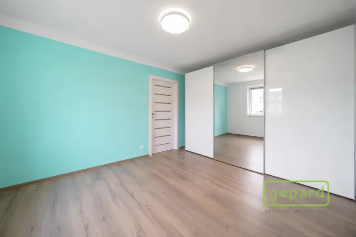 Prodej bytu 3+1, Karlovy Vary, Šumavská, 99 m2