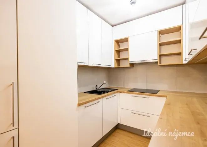 Pronájem bytu 3+kk, Praha - Veleslavín, Adamova, 84 m2