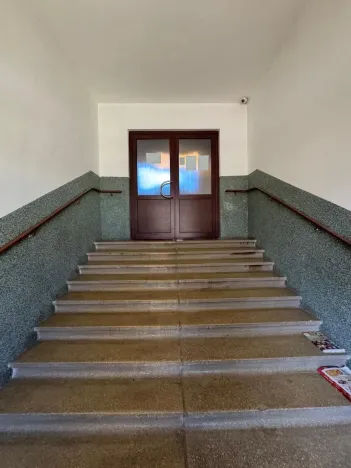 Prodej bytu 2+1, Nová Role, Tovární, 60 m2