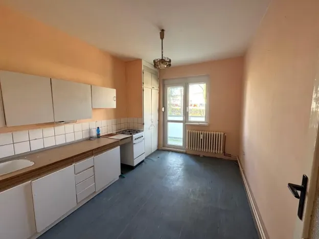 Prodej bytu 2+1, Nová Role, Tovární, 60 m2