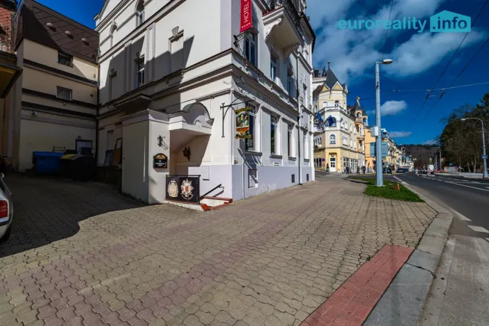 Pronájem restaurace, Mariánské Lázně, Hlavní třída, 120 m2