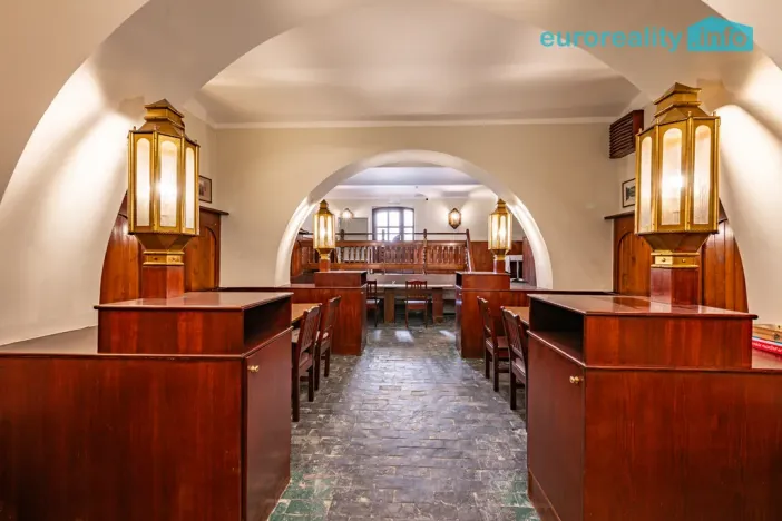 Pronájem restaurace, Mariánské Lázně, Hlavní třída, 120 m2
