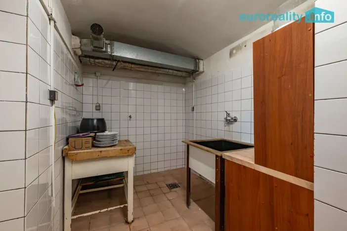 Pronájem restaurace, Mariánské Lázně, Hlavní třída, 120 m2